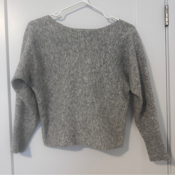 Banana Republic Sweaters - Banana Republic Grey Boat Neck Cropped Merino Wool Sweater Size XS Women’s